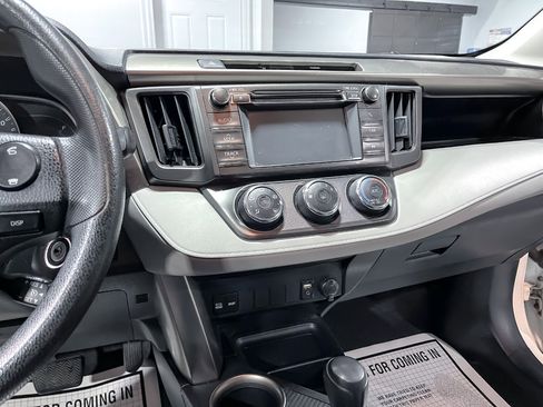 Used 2013 Toyota RAV4 LE image 23