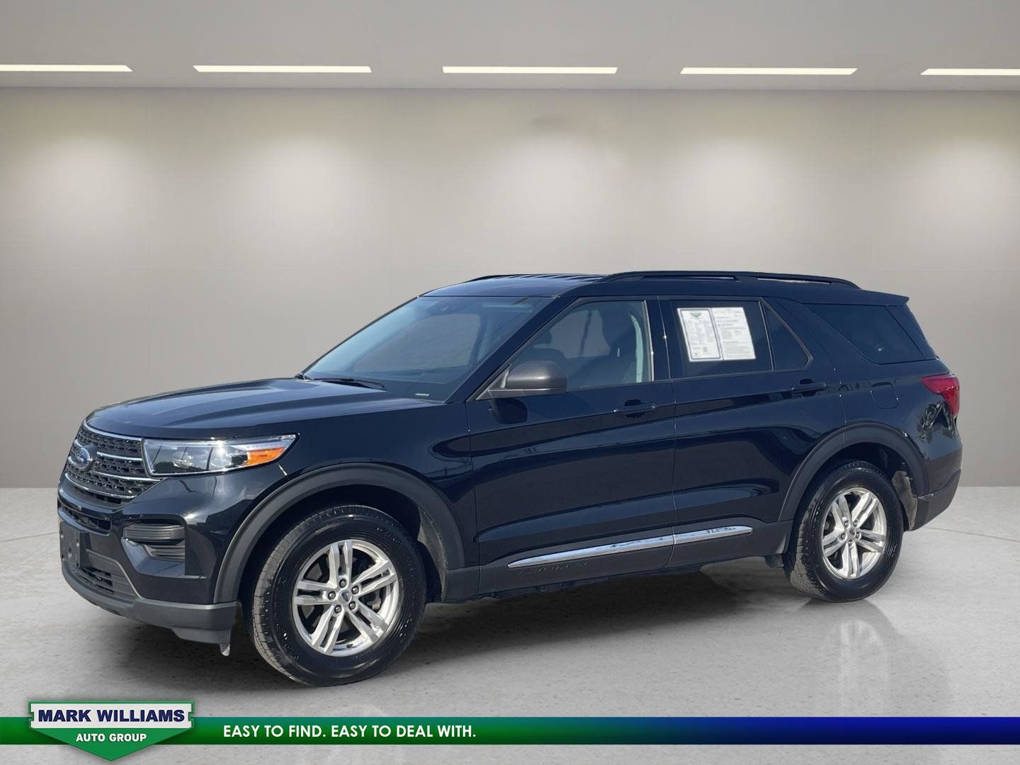 Used 2022 Ford Explorer XLT AWD/4WD image 2