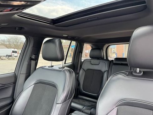 Used 2023 Jeep Grand Cherokee Altitude AWD/4WD image 38