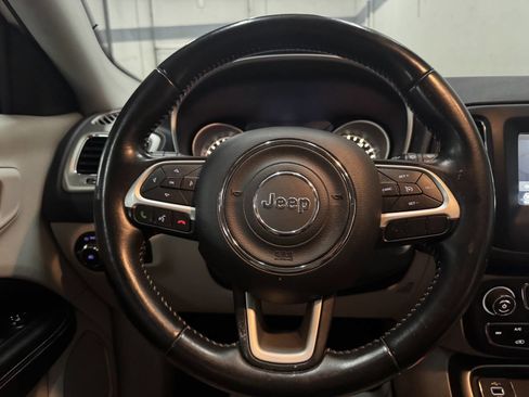 Used 2019 Jeep Compass Latitude w/ Popular Equipment Group image 20