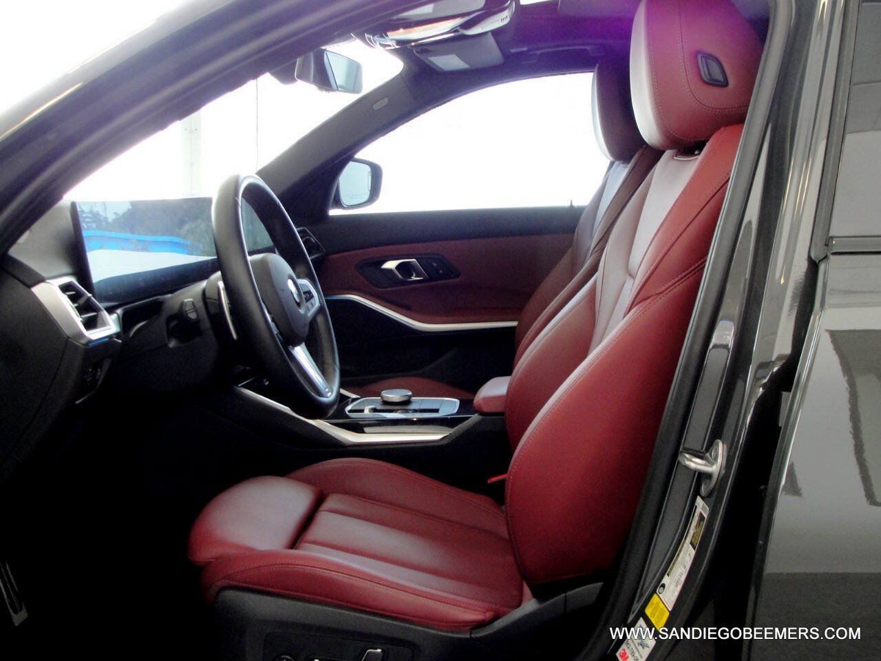Used 2024 BMW 330i Sedan w/ M Sport Package RWD image 18