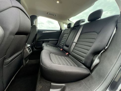 Used 2014 Ford Fusion SE image 18