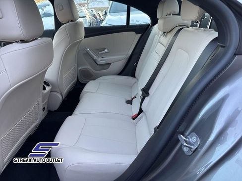Used 2024 Mercedes-Benz CLA 250 4MATIC image 27