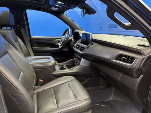 Used 2021 Chevrolet Tahoe Z71 w/ Rear Media and Nav Package image 25