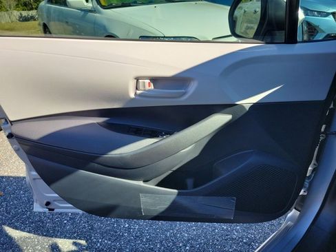 Used 2025 Toyota Corolla LE image 35