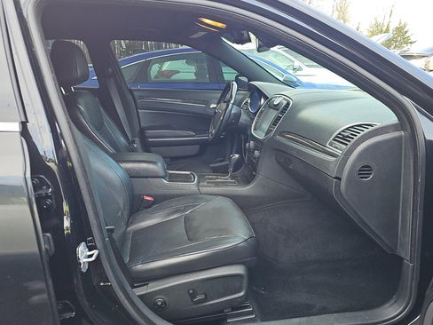 Used 2013 Chrysler 300 C w/ Harman Kardon Audio Group image 6