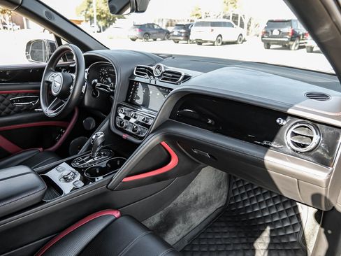 Used 2021 Bentley Bentayga Speed image 13