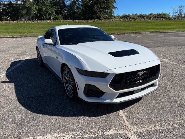 Used 2024 Ford Mustang GT Premium RWD image 2