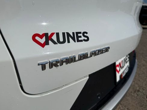 Used 2024 Chevrolet TrailBlazer LT w/ Driver Confidence Package image 19