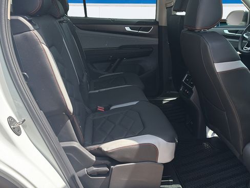 New 2026 Volkswagen Atlas Peak Edition AWD/4WD image 12