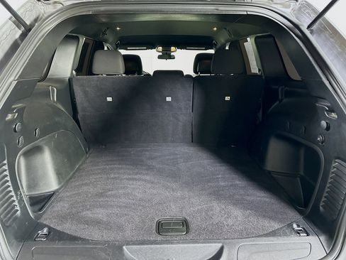 Used 2021 Jeep Grand Cherokee Laredo image 26