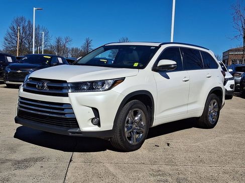 Used 2018 Toyota Highlander Limited Platinum image 1