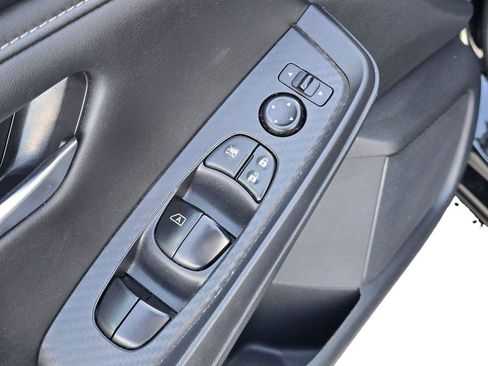 Used 2024 Nissan Sentra SV FWD image 9