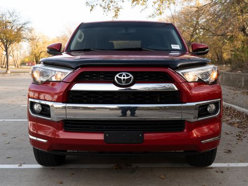 Used 2016 Toyota 4Runner Limited image 3