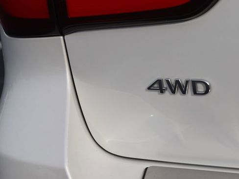Certified 2023 INFINITI QX80 Sensory w/ All-Season Package AWD/4WD image 32