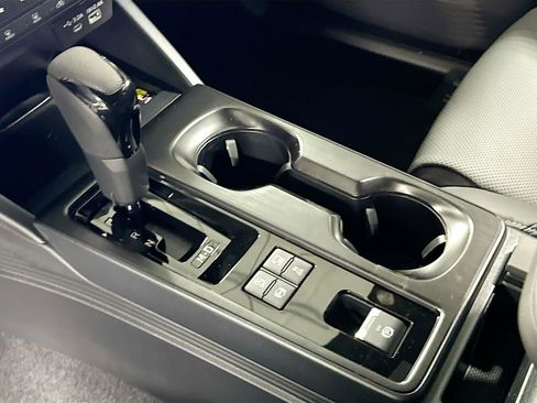 New 2026 Subaru Outback Touring AWD/4WD image 15