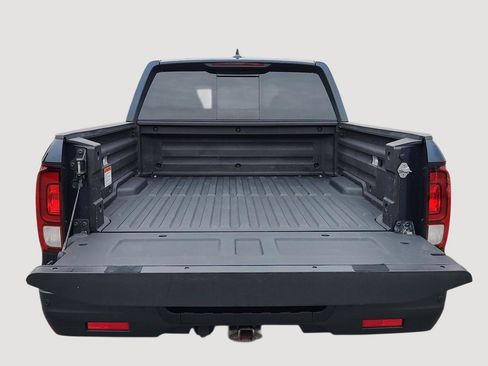 Used 2017 Honda Ridgeline RTL-E image 32