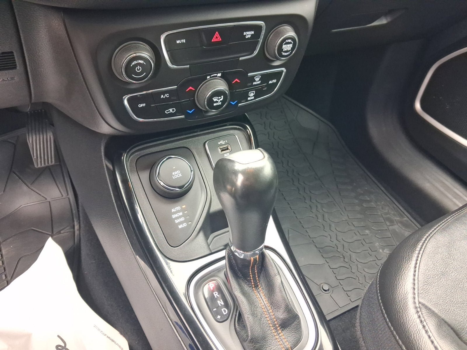 Used 2019 Jeep Compass Limited AWD/4WD image 20