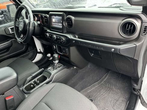 Used 2023 Jeep Wrangler Sport image 23