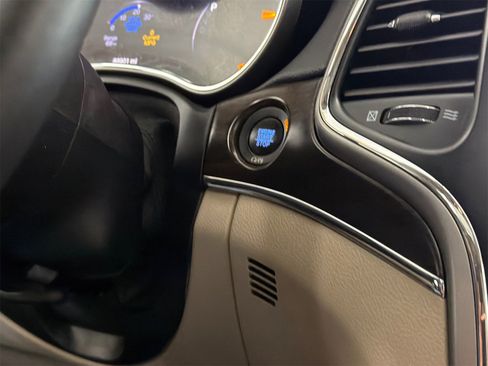 Used 2018 Jeep Grand Cherokee Limited w/ Trailer Tow Group IV image 30