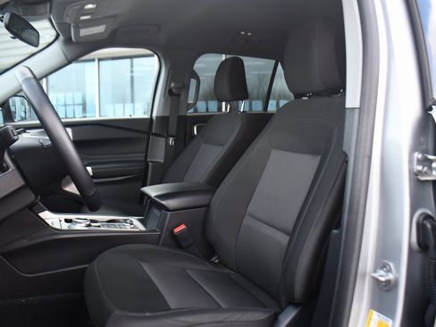 Used 2023 Ford Explorer XLT w/ Class IV Trailer Tow Package image 13