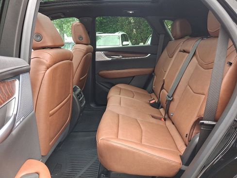 Certified 2025 Cadillac XT5 Premium Luxury image 11