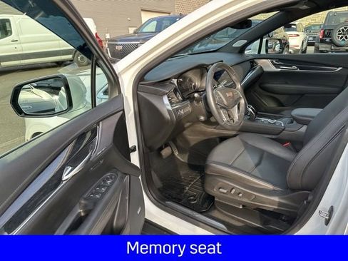 Used 2022 Cadillac XT5 Premium Luxury image 12