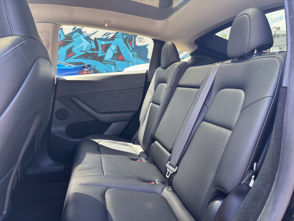 Used 2023 Tesla Model Y AWD image 11