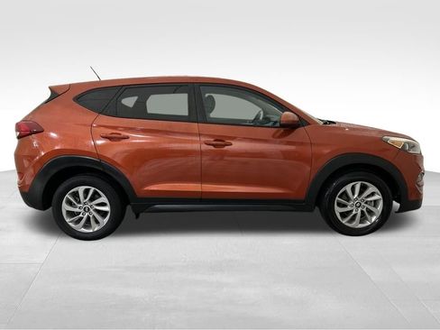 Used 2016 Hyundai Tucson SE image 7