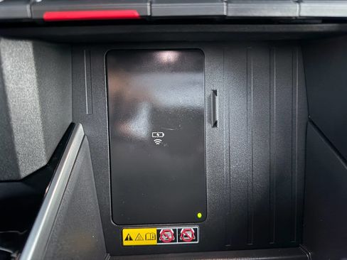 Used 2025 Toyota Tundra Platinum image 48