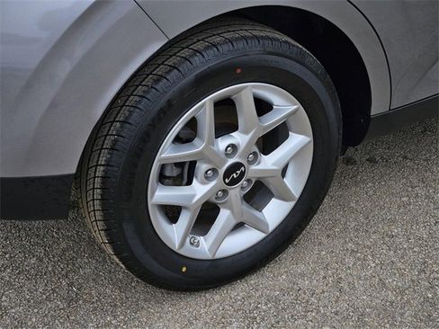 Used 2024 Kia Soul LX w/ Option Group 015 image 7