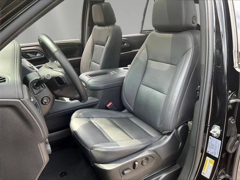 Used 2022 Chevrolet Tahoe Z71 w/ Luxury Package AWD/4WD image 22