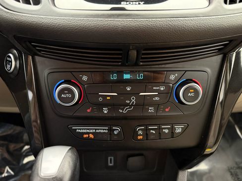 Used 2018 Ford Escape Titanium image 32