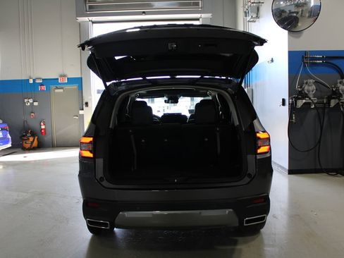 New 2026 Honda Pilot Touring image 14