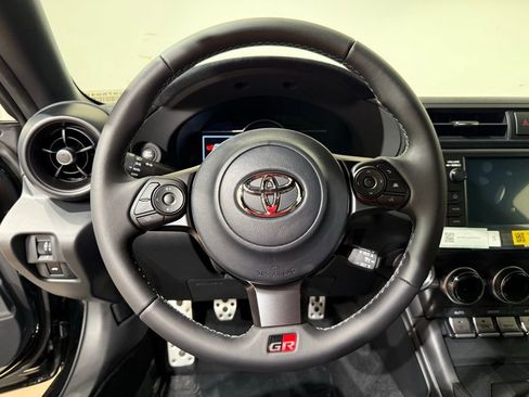 New 2025 Toyota GR86 Premium image 20