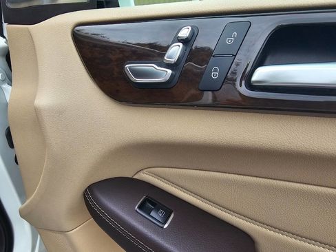 Used 2018 Mercedes-Benz GLE 350 w/ Premium 1 Package image 43