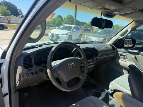 Used 2006 Toyota Sequoia SR5 image 16