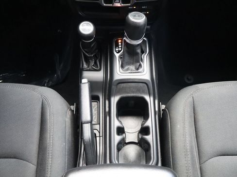 Used 2019 Jeep Wrangler Unlimited Sport S AWD/4WD image 36