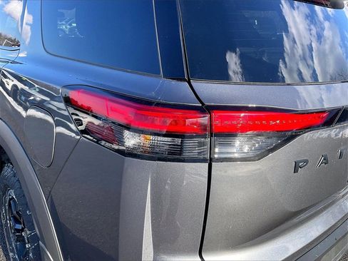 Used 2024 Nissan Pathfinder Rock Creek image 32