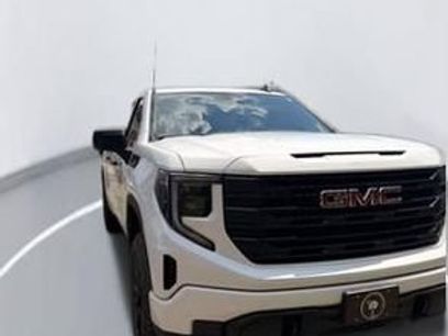 Used 2024 GMC Sierra 1500 Pro w/ Graphite Edition