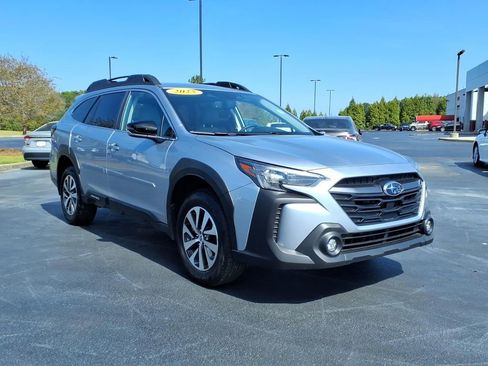 Used 2025 Subaru Outback Premium w/ Popular Package #1A image 1