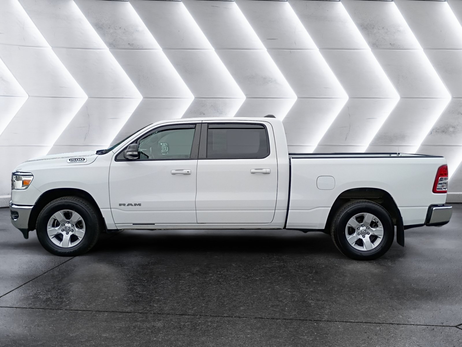 Used 2021 RAM 1500 Big Horn AWD/4WD image 3