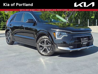 Certified 2023 Kia Niro