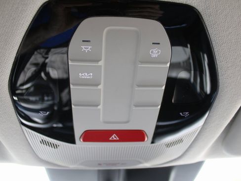 New 2025 Kia K4 LXS image 43