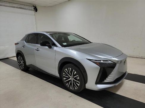 Used 2023 Lexus RZ 450e Premium w/ Accessory Package (Z1) image 2