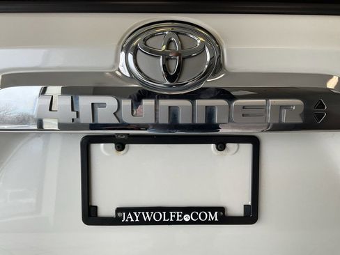 Used 2016 Toyota 4Runner Limited image 25