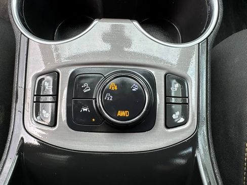 Used 2022 GMC Terrain AT4 AWD/4WD image 19