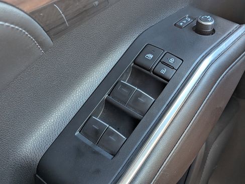 Used 2024 Toyota Highlander Platinum AWD/4WD image 24