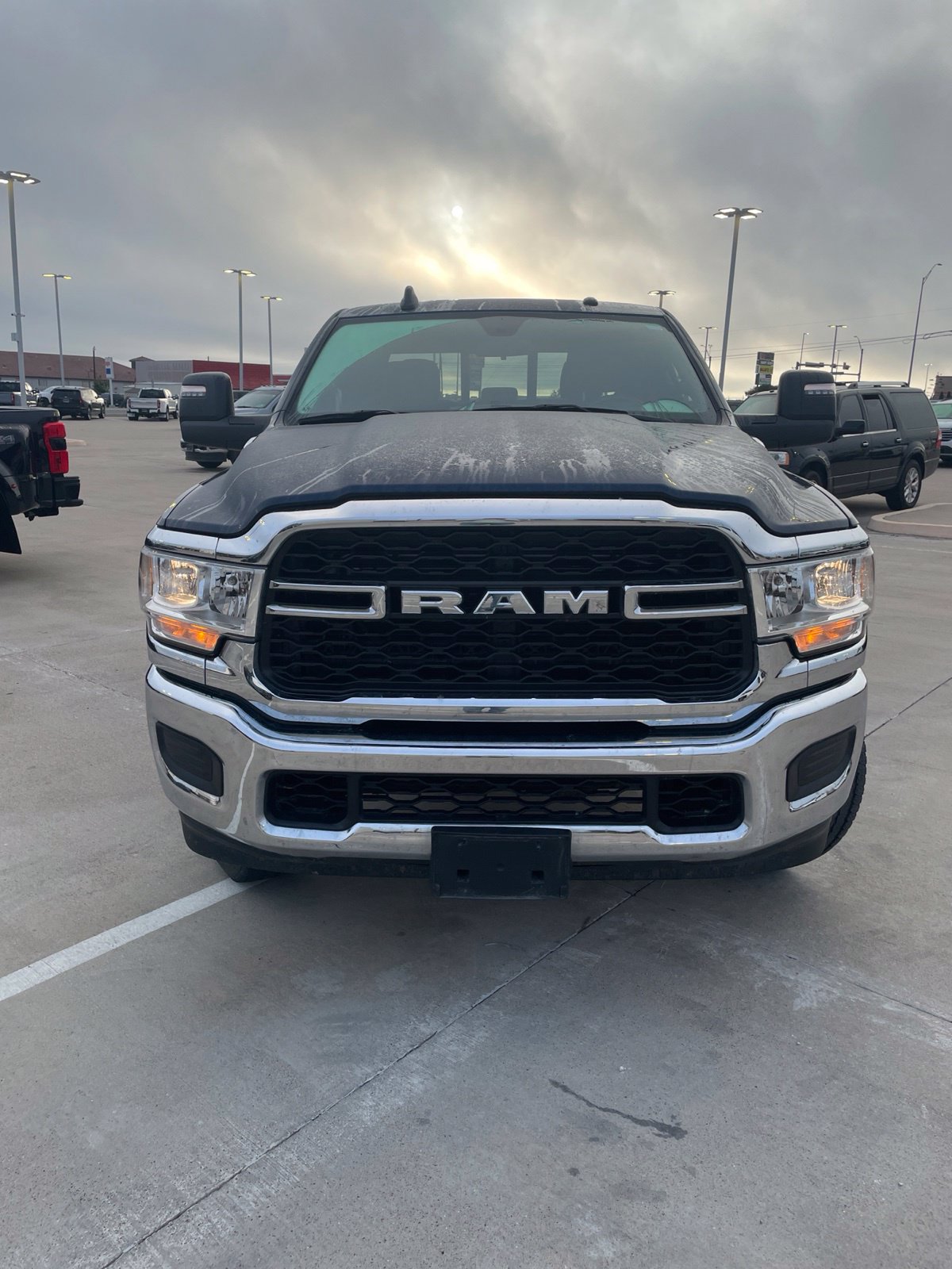 Used 2024 RAM 2500 Tradesman w/ Chrome Appearance Group AWD/4WD image 2
