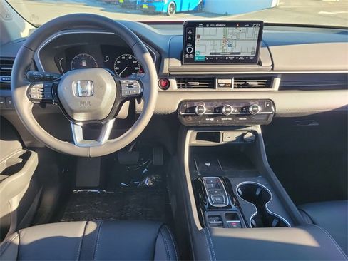 New 2025 Honda Pilot Touring image 10